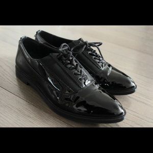Patent CK flat shoe